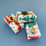Little Package: Gift with ribbon and trim